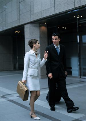 【初心者必見】自作tシャツの作り方とデザインのコツ｜簡単にできるオリジナルTシャツ作成ガイド